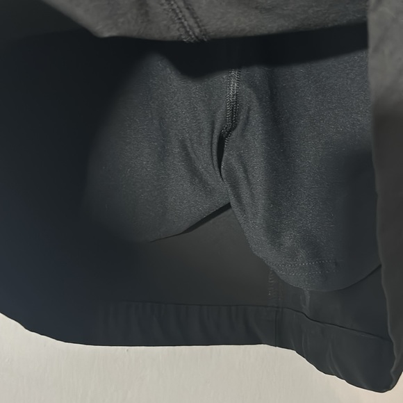 Eddie Bauer Women’s Black Skort 14 - Picture 3 of 4